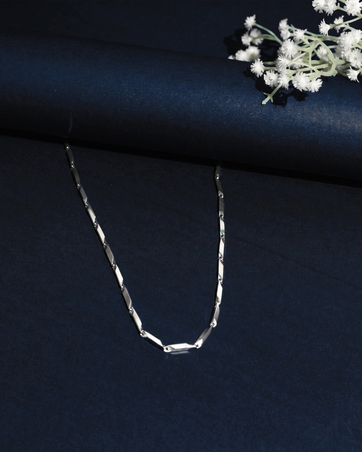 Classic Geometric Link Chain