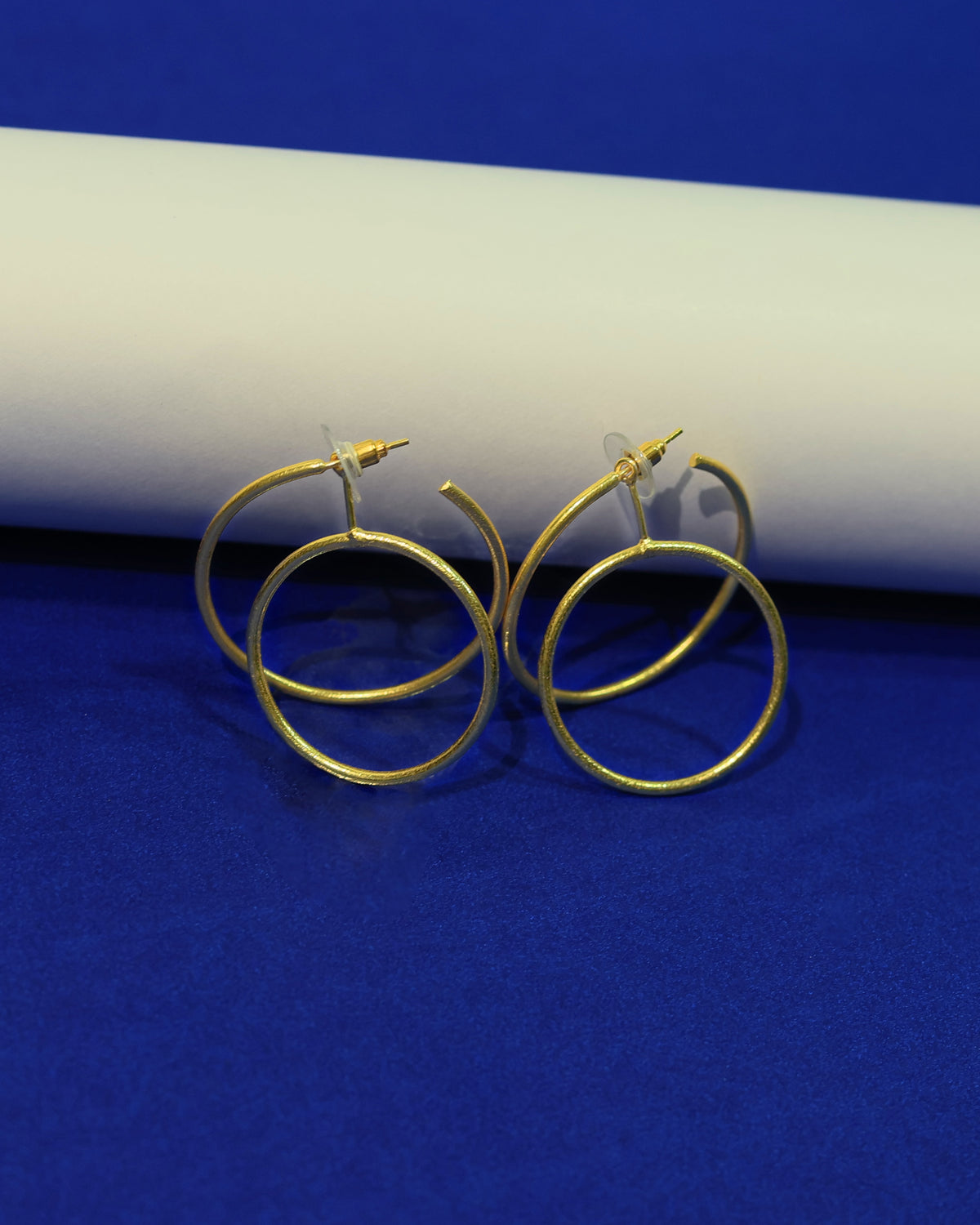 Interlocking Double Circle Hoop Earrings