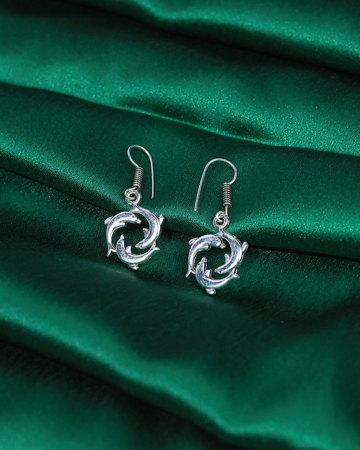 Interlocking Circle Drop Earrings