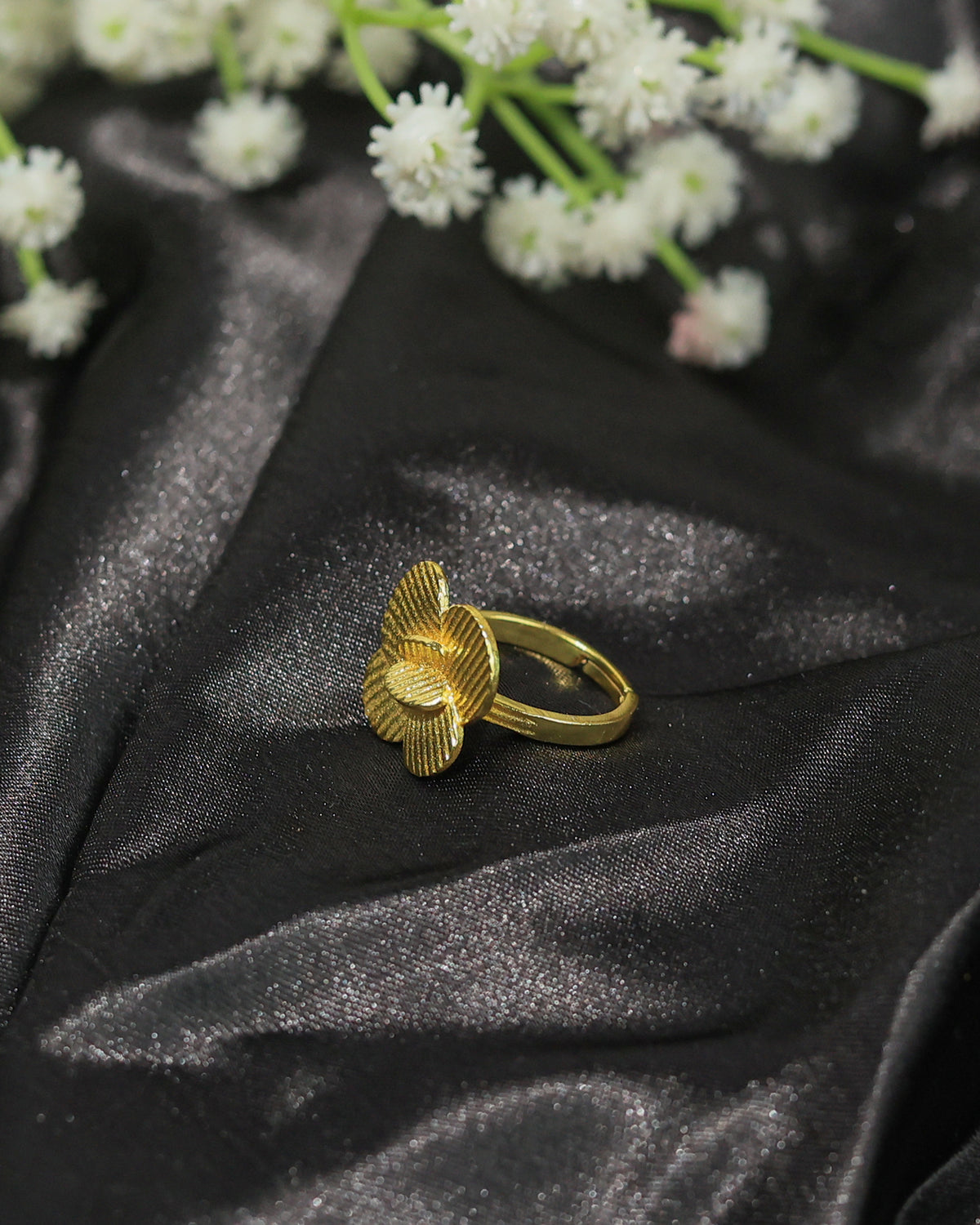 Bloom Petal Textured Ring