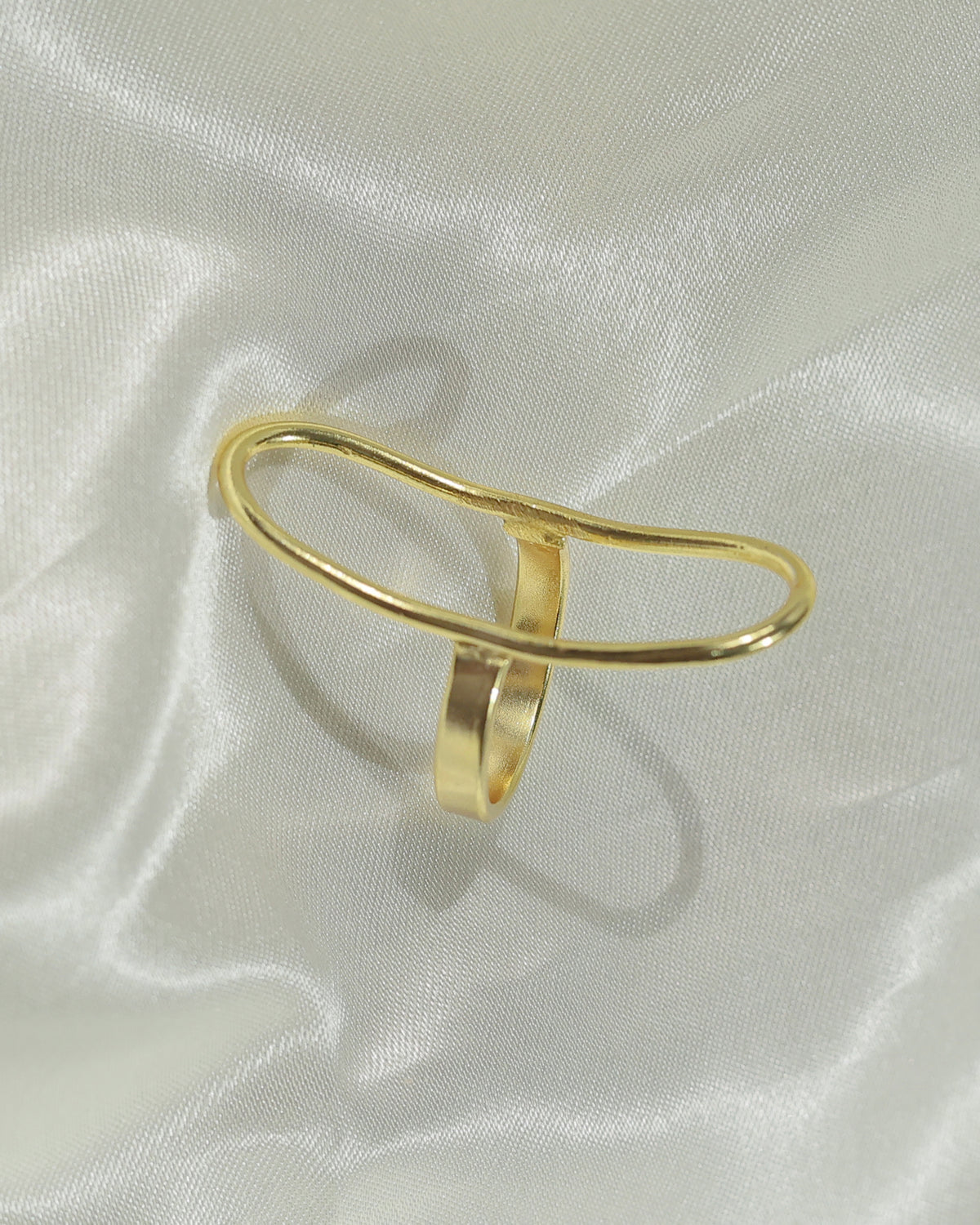 Elongated Oval Frame Ring