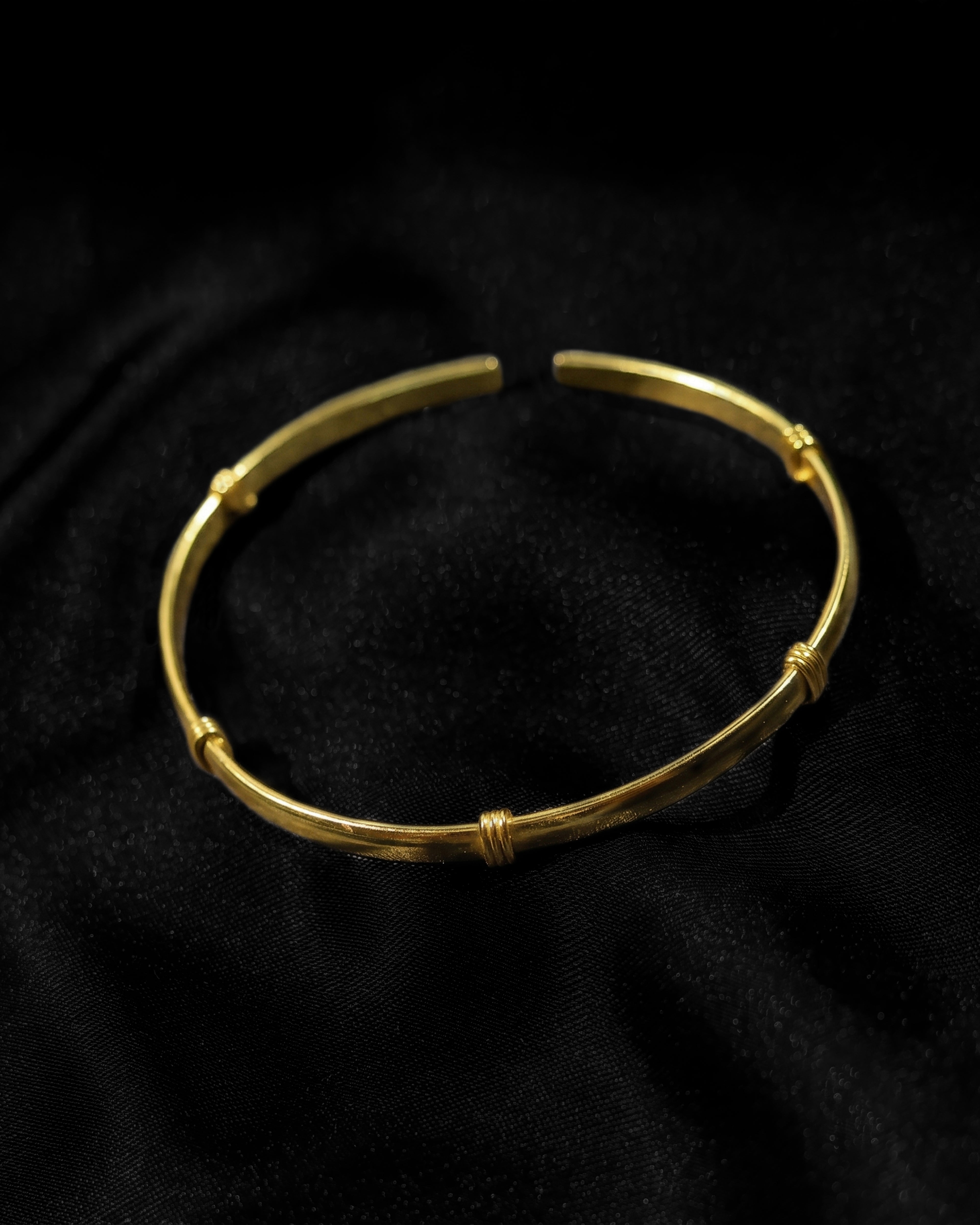 Classic Ring Accent Brass Bracelet