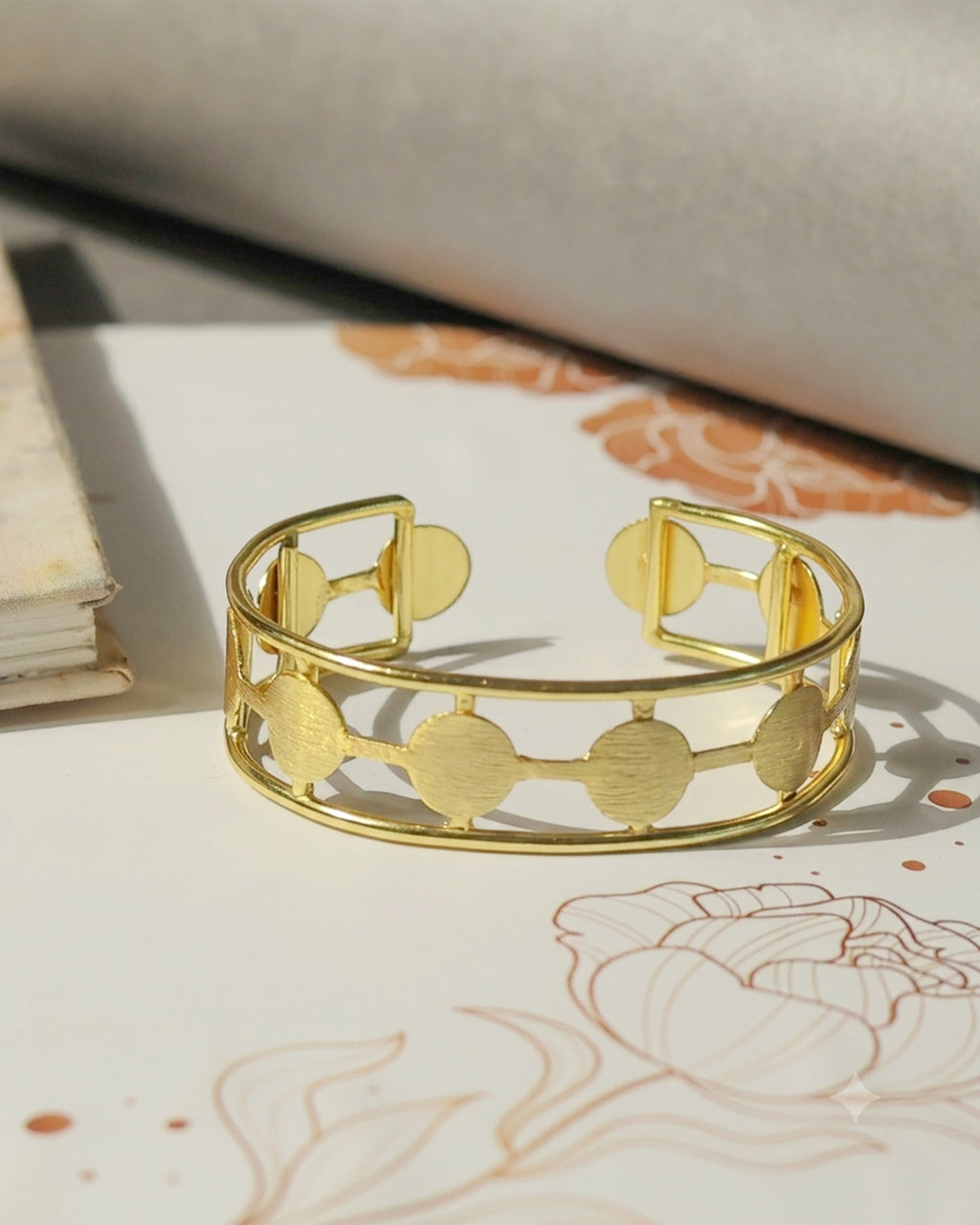 Textured Disc Link Brass Bracelet