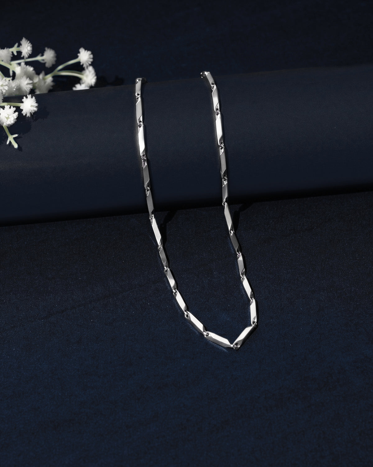 Classic Geometric Link Chain