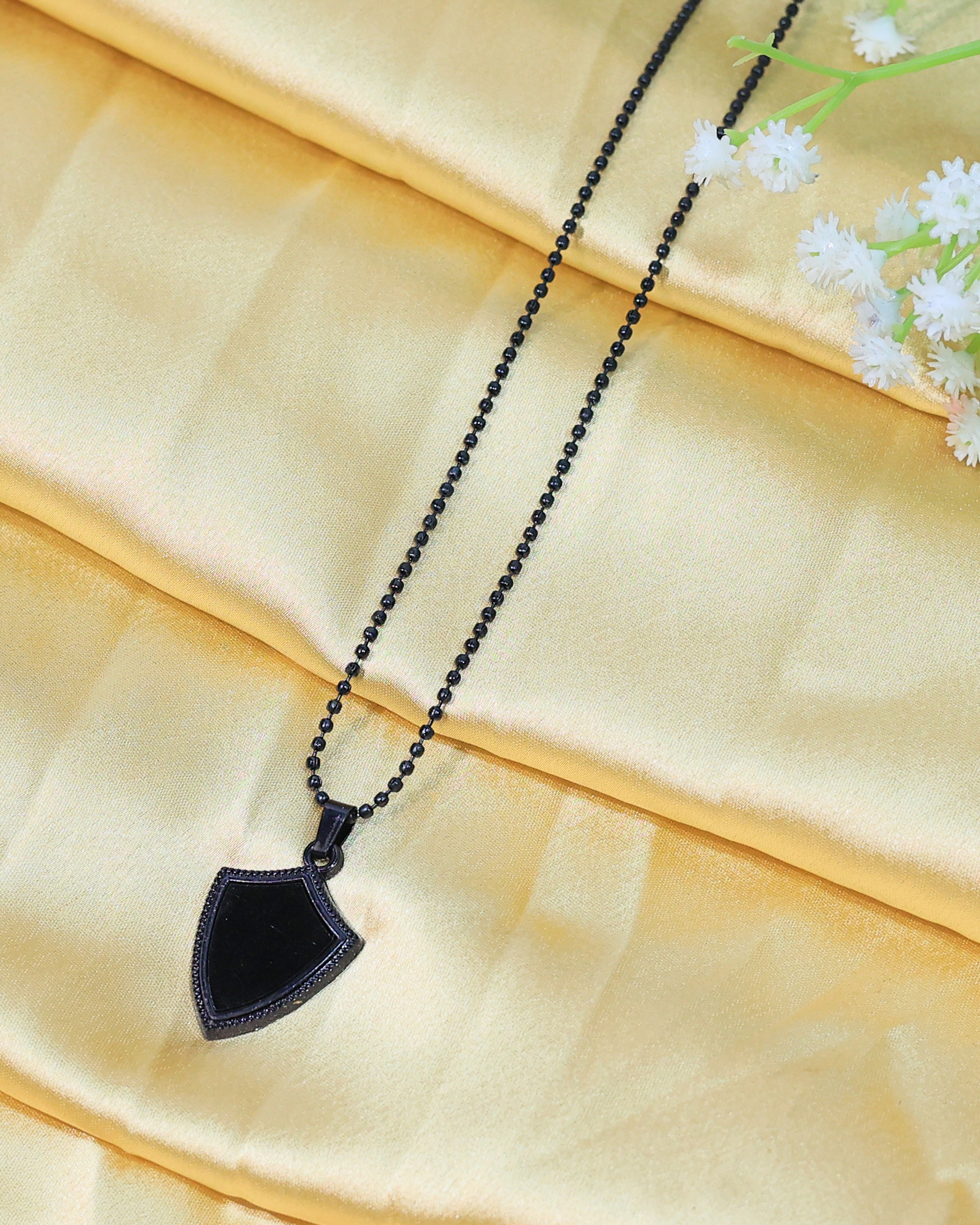 Contemporary Pendant Chain