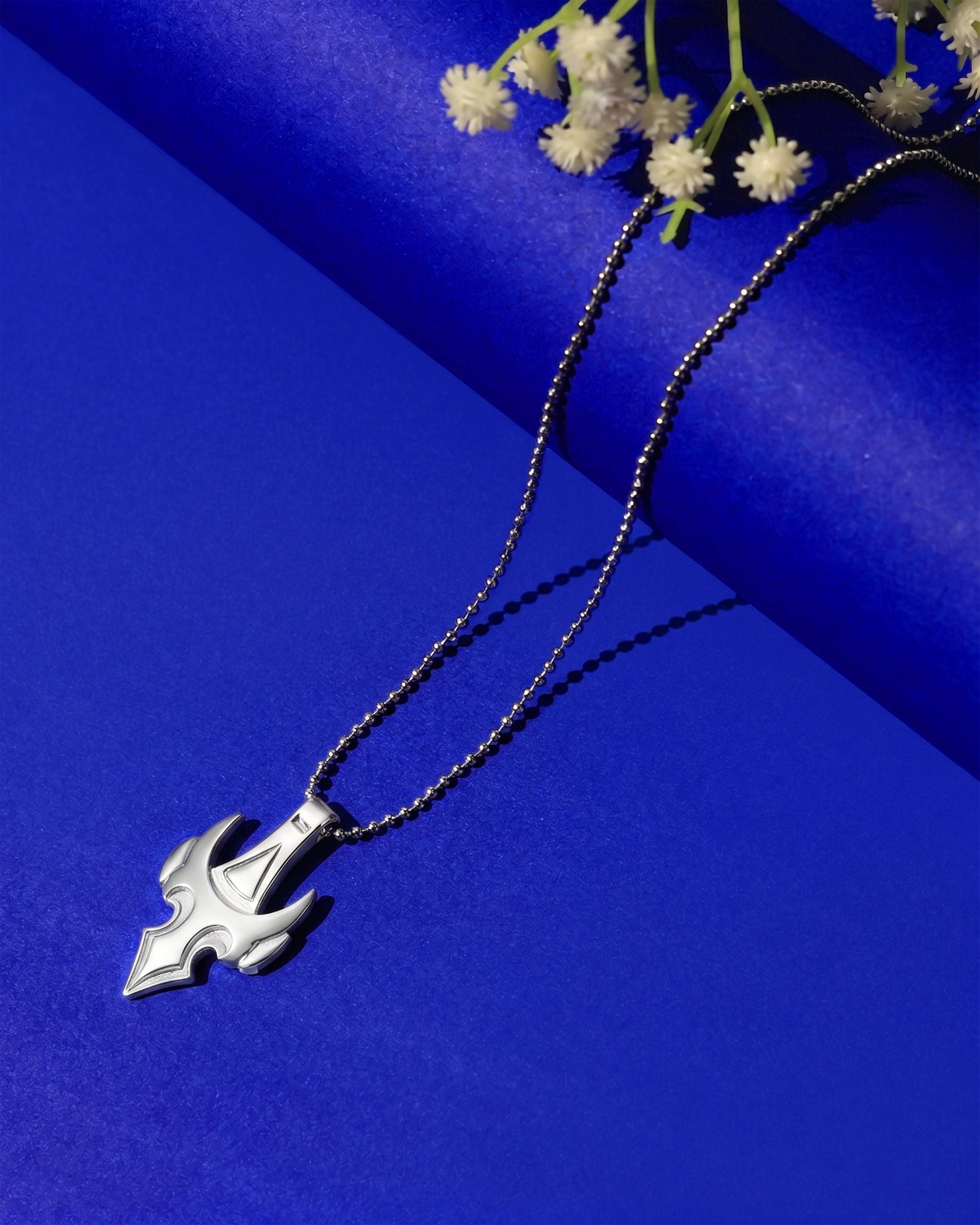 Geometric Pendant Chain