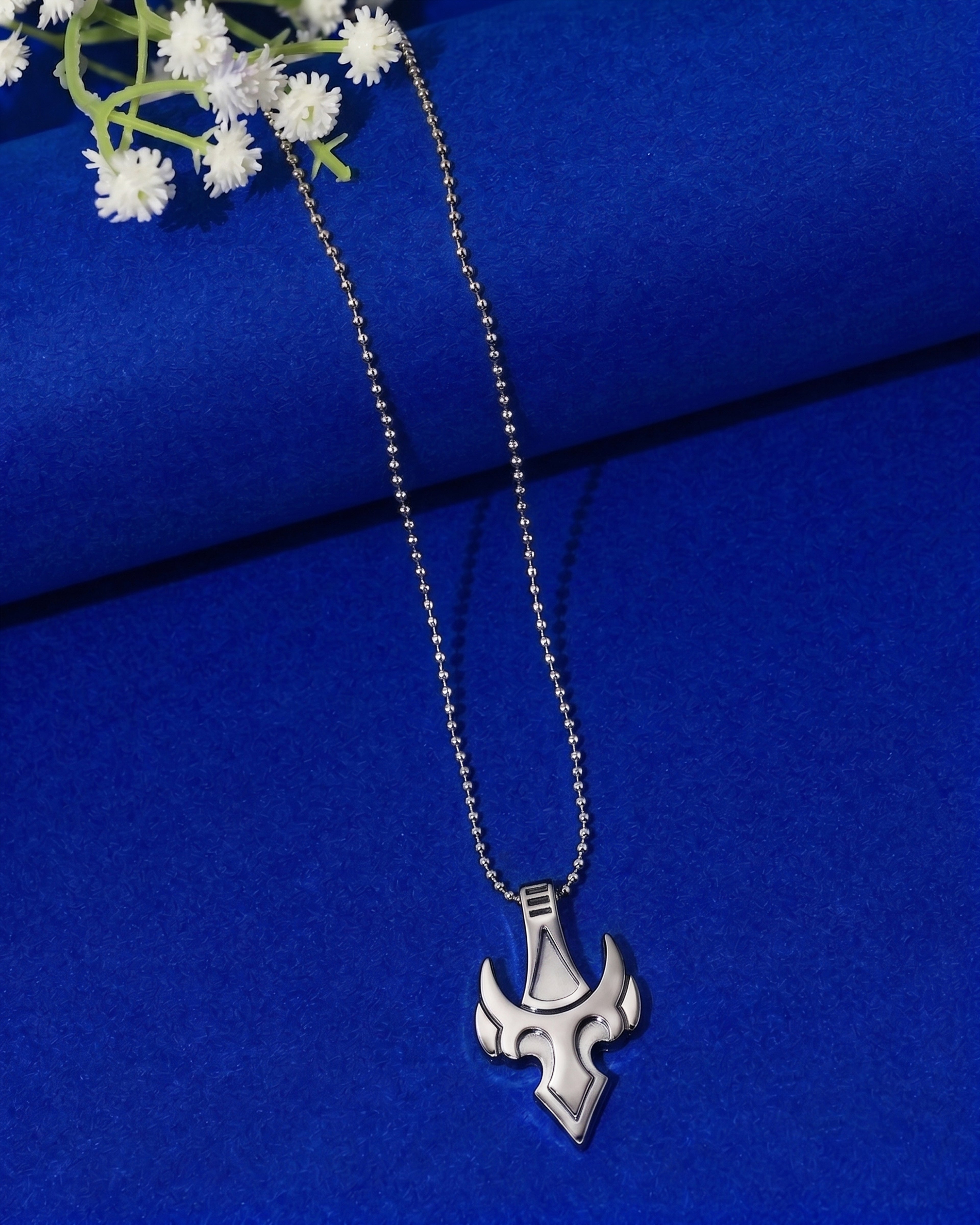 Geometric Pendant Chain