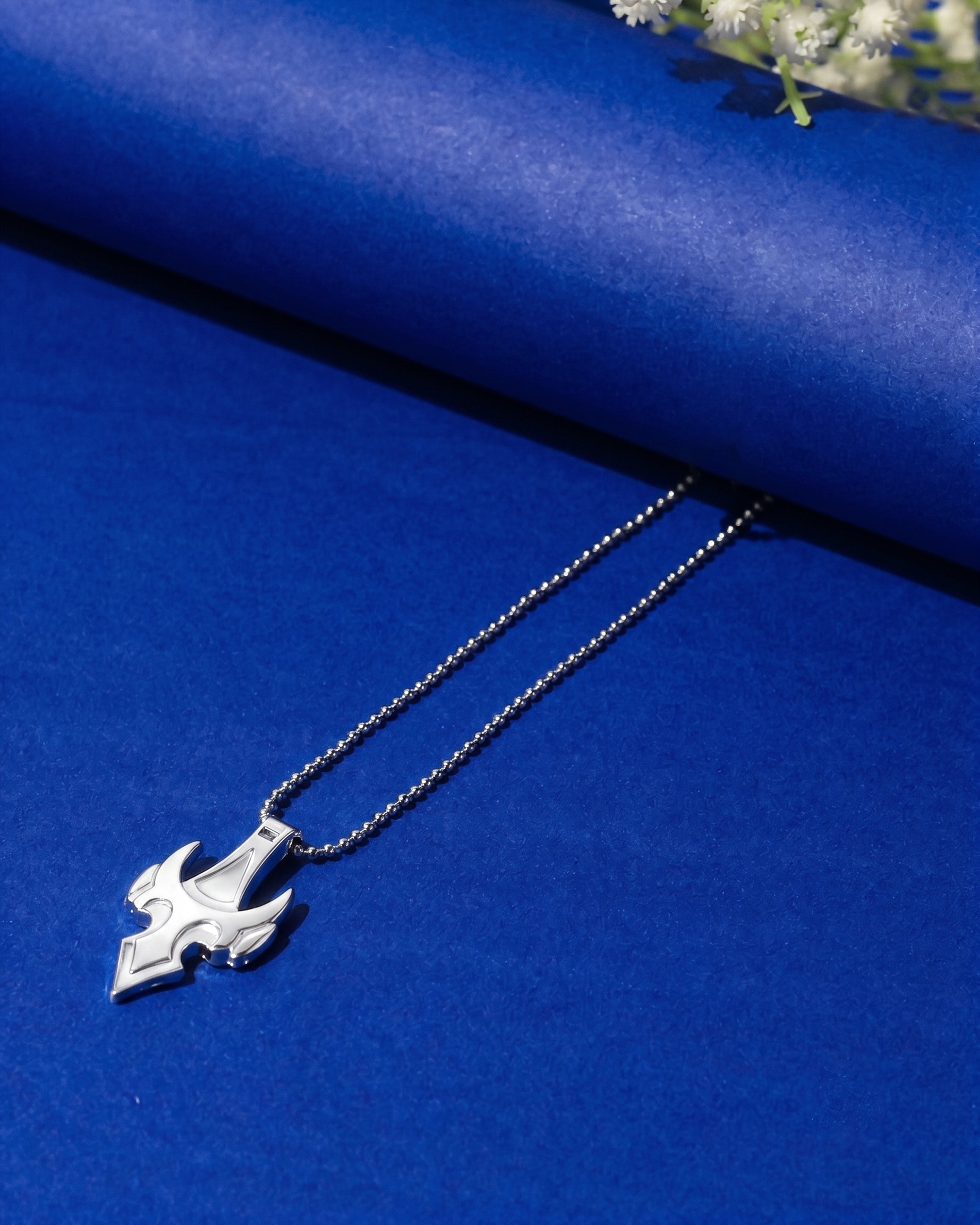 Geometric Pendant Chain