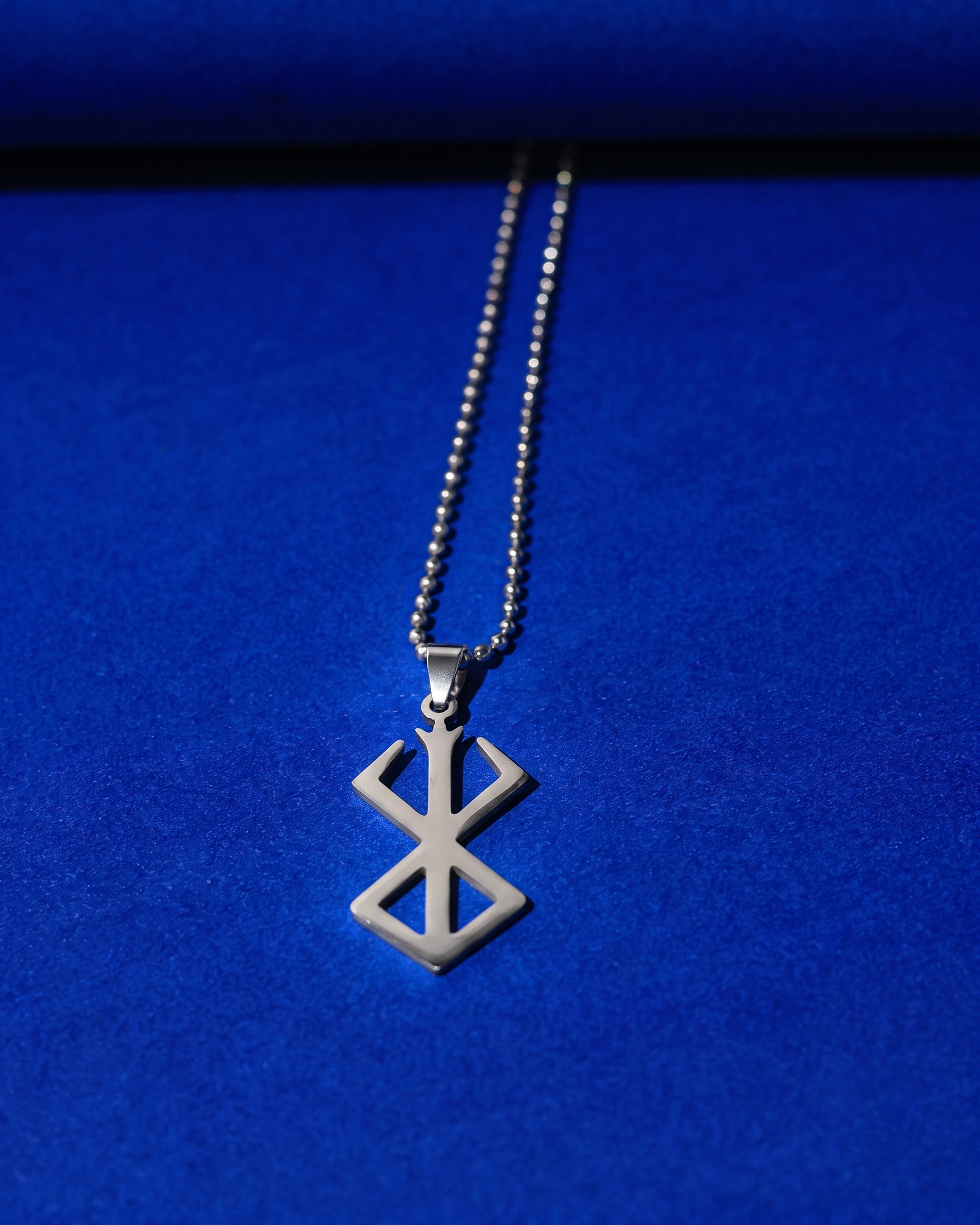 Geometric Spider Pendant Chain