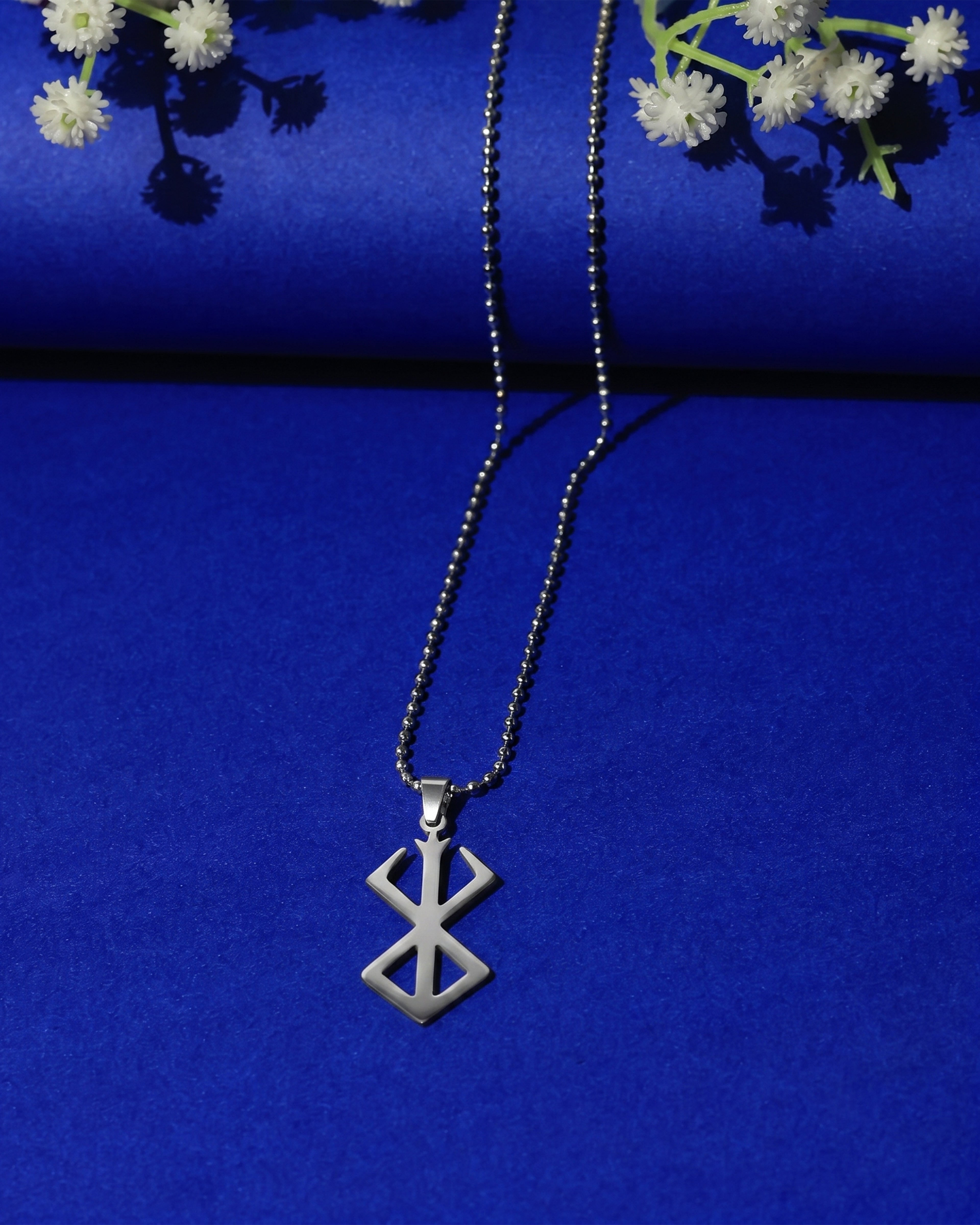 Geometric Spider Pendant Chain