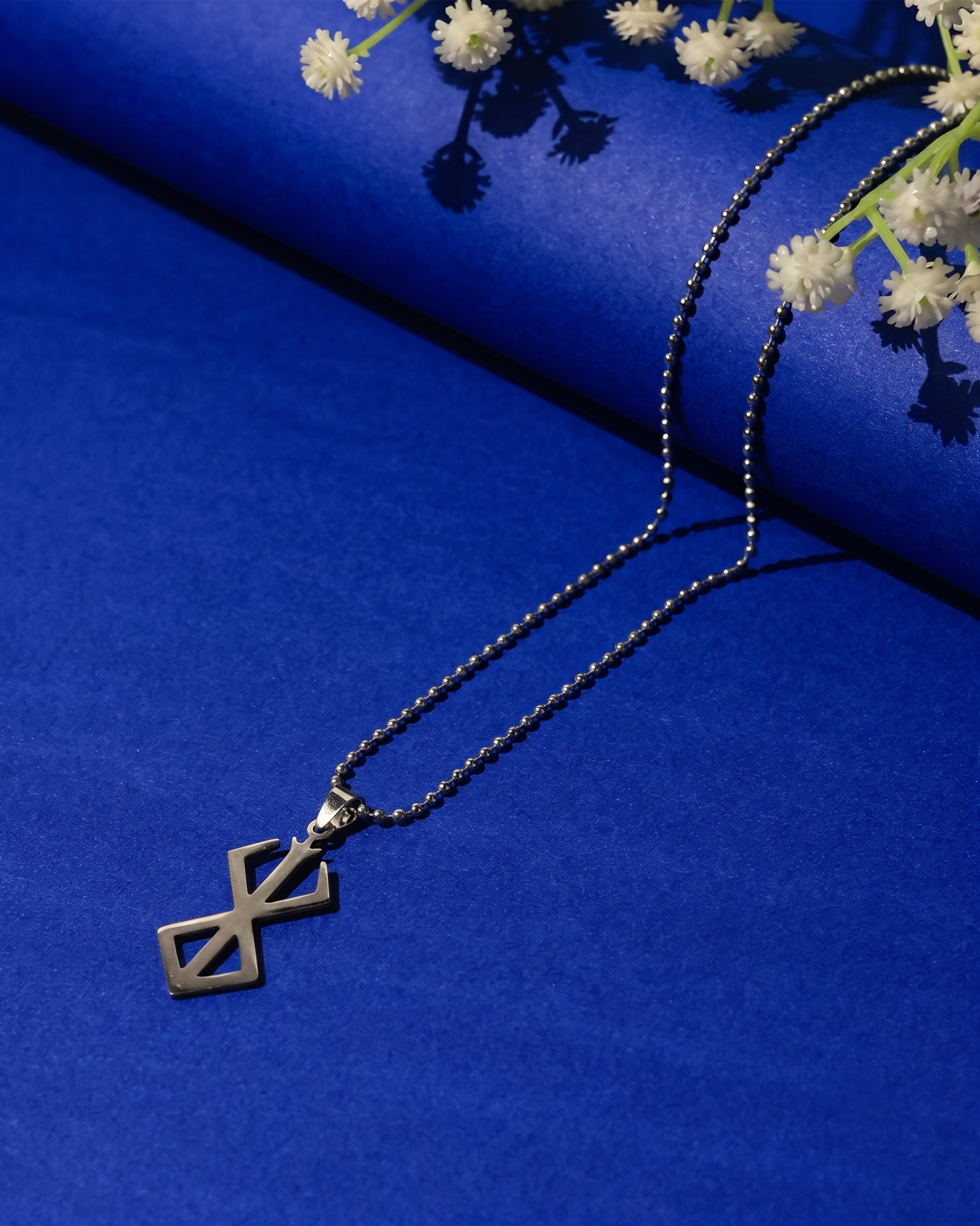 Geometric Spider Pendant Chain