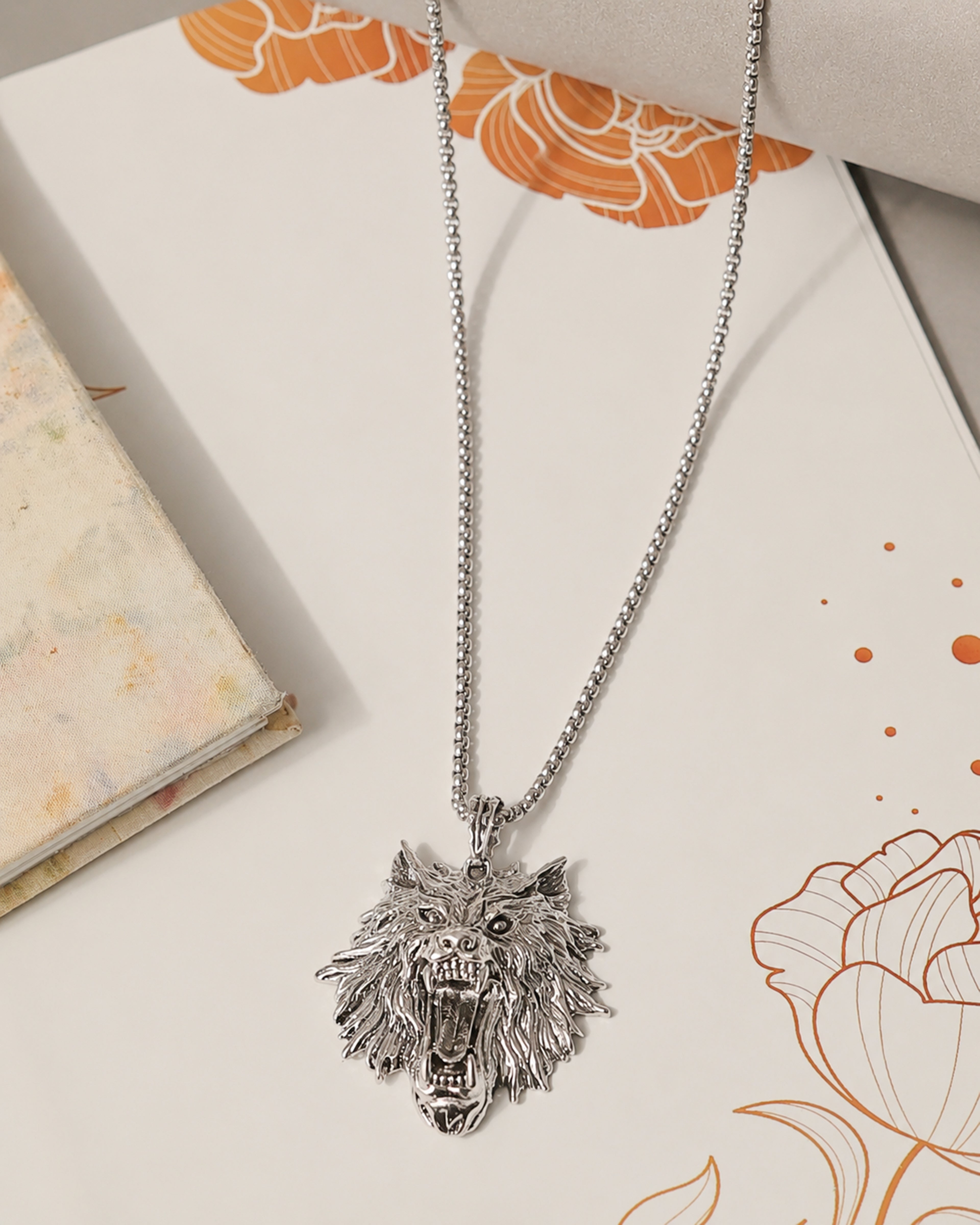 Silver Lion Head Pendant Chain