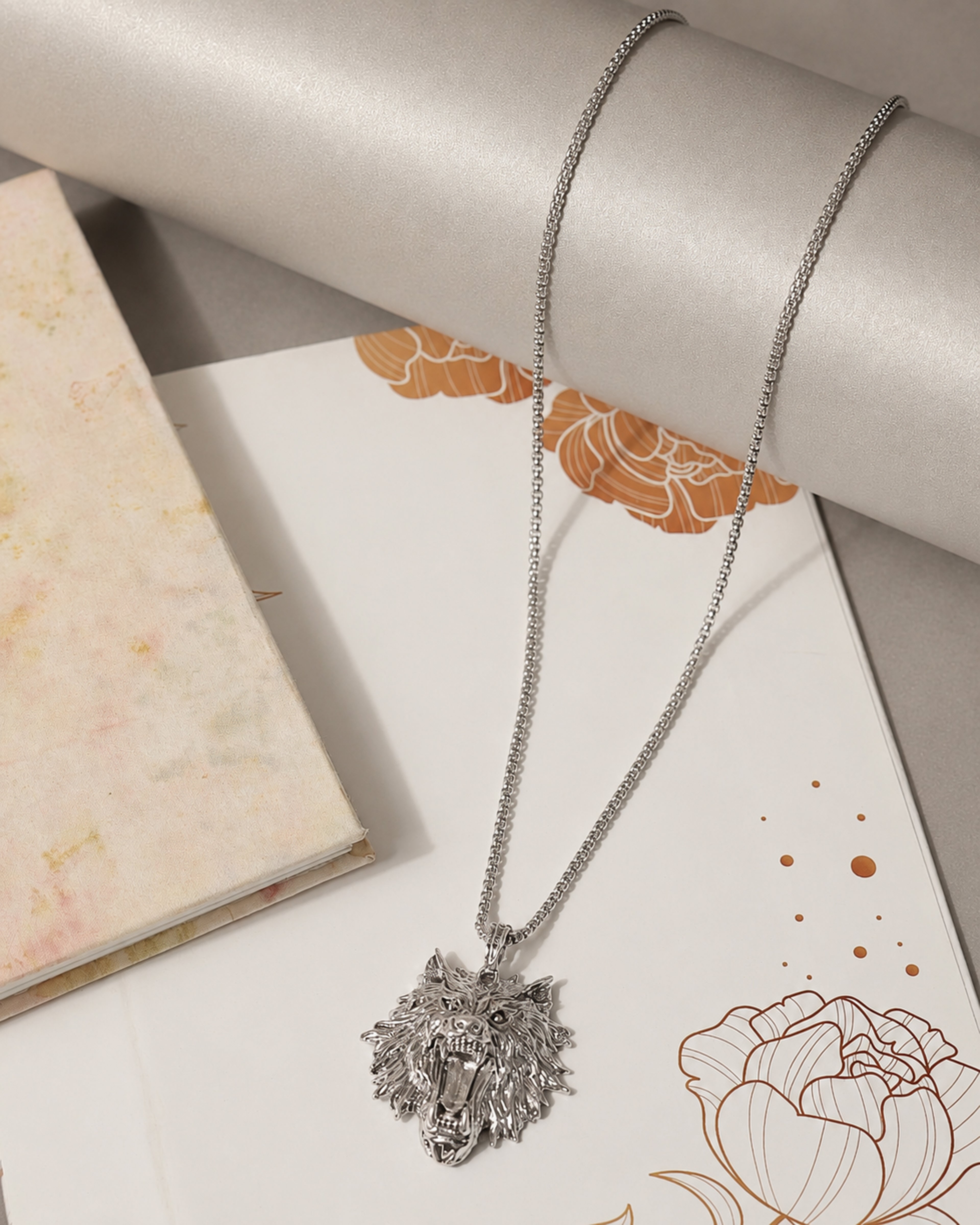 Silver Lion Head Pendant Chain