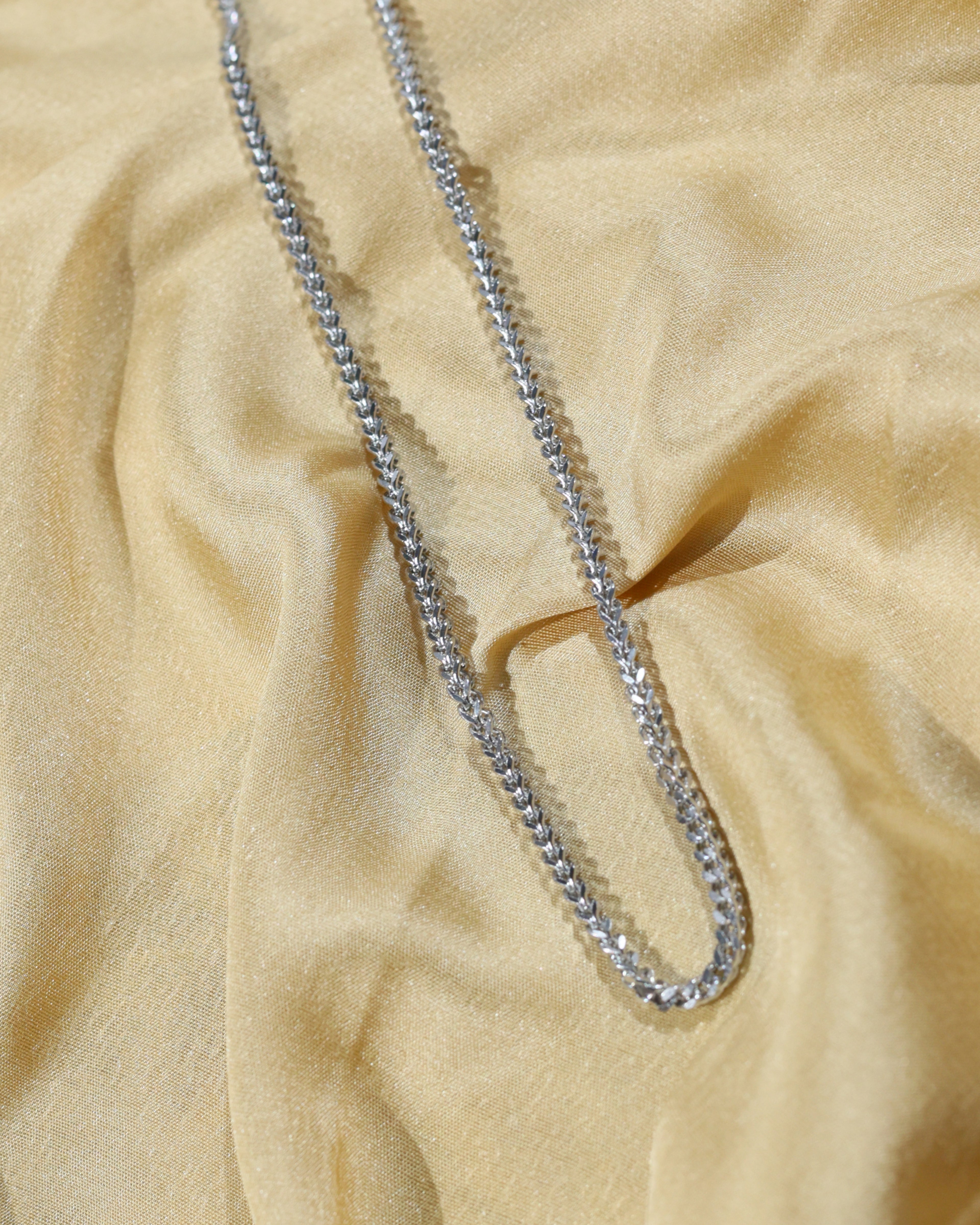 Silver Interwoven Link Chain
