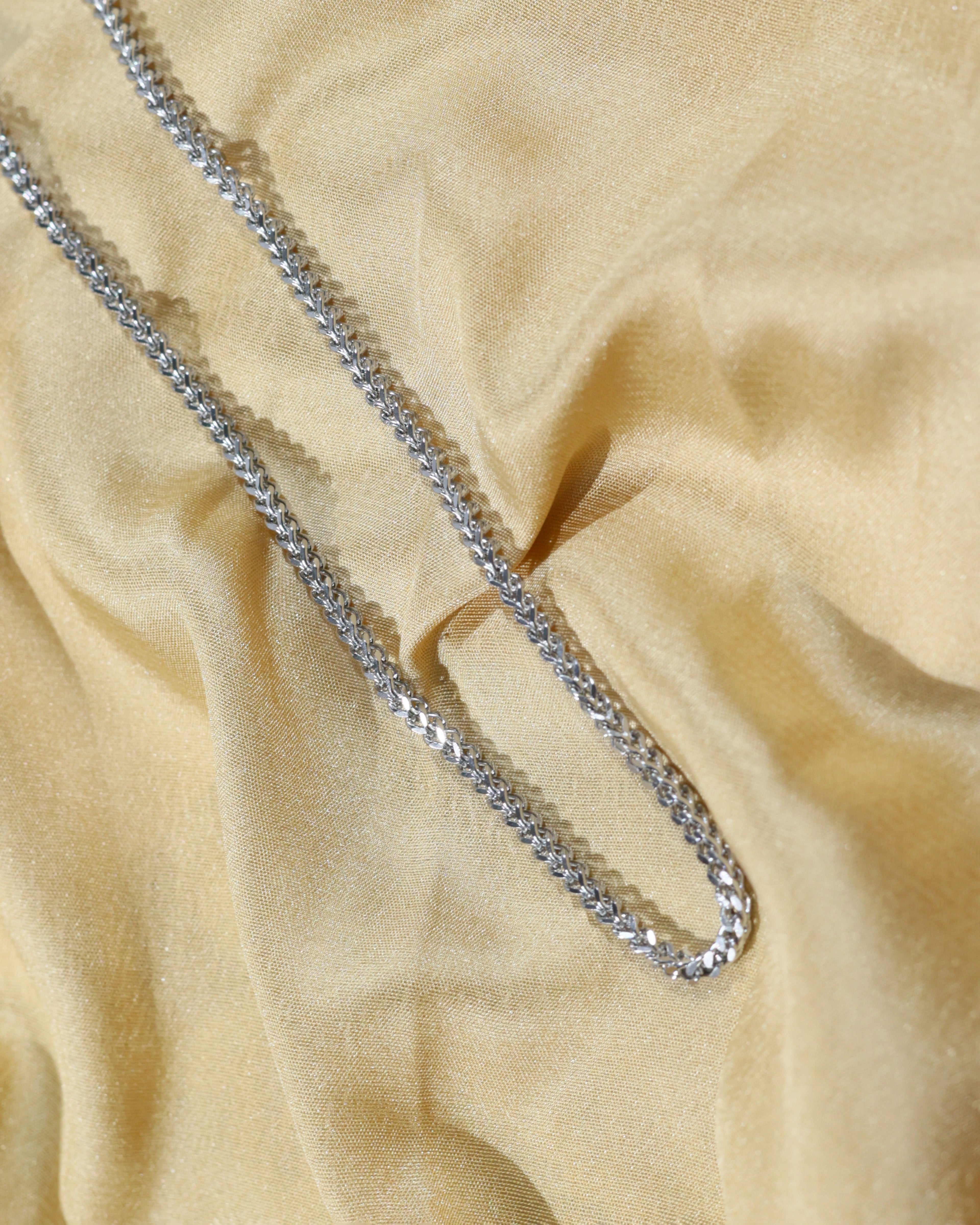 Silver Interwoven Link Chain