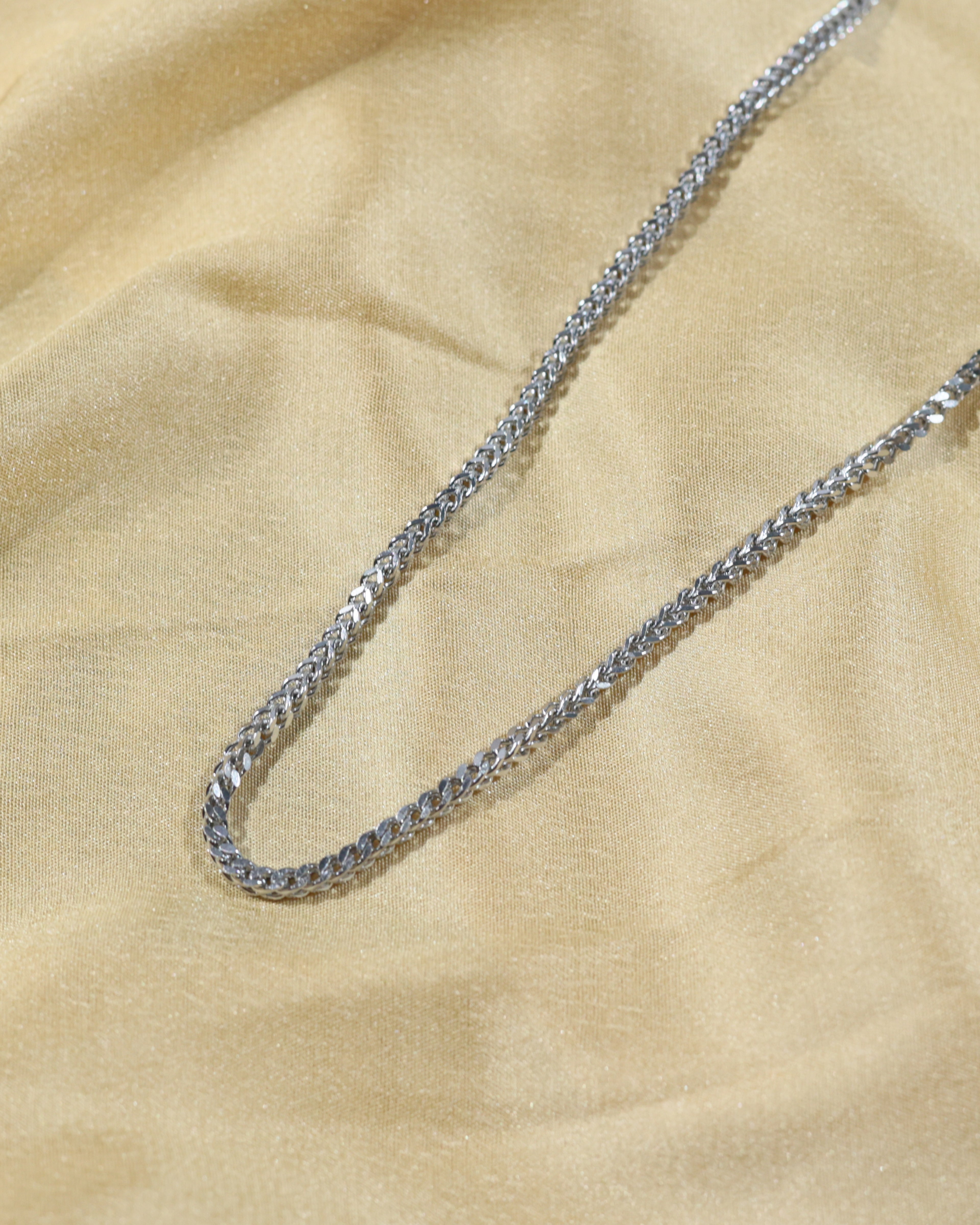 Silver Interwoven Link Chain