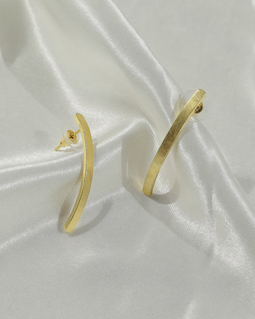 Slim Curved Hoop Earrings