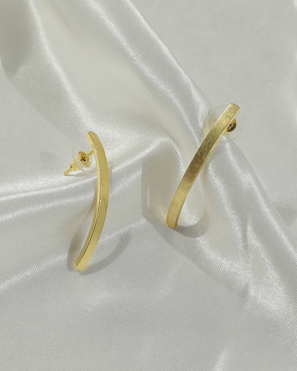 Slim Curved Hoop Earrings
