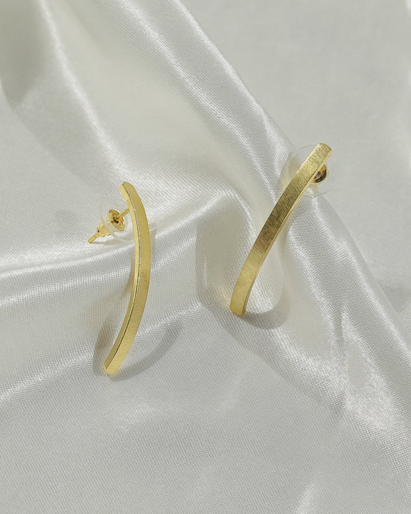 Slim Curved Hoop Earrings