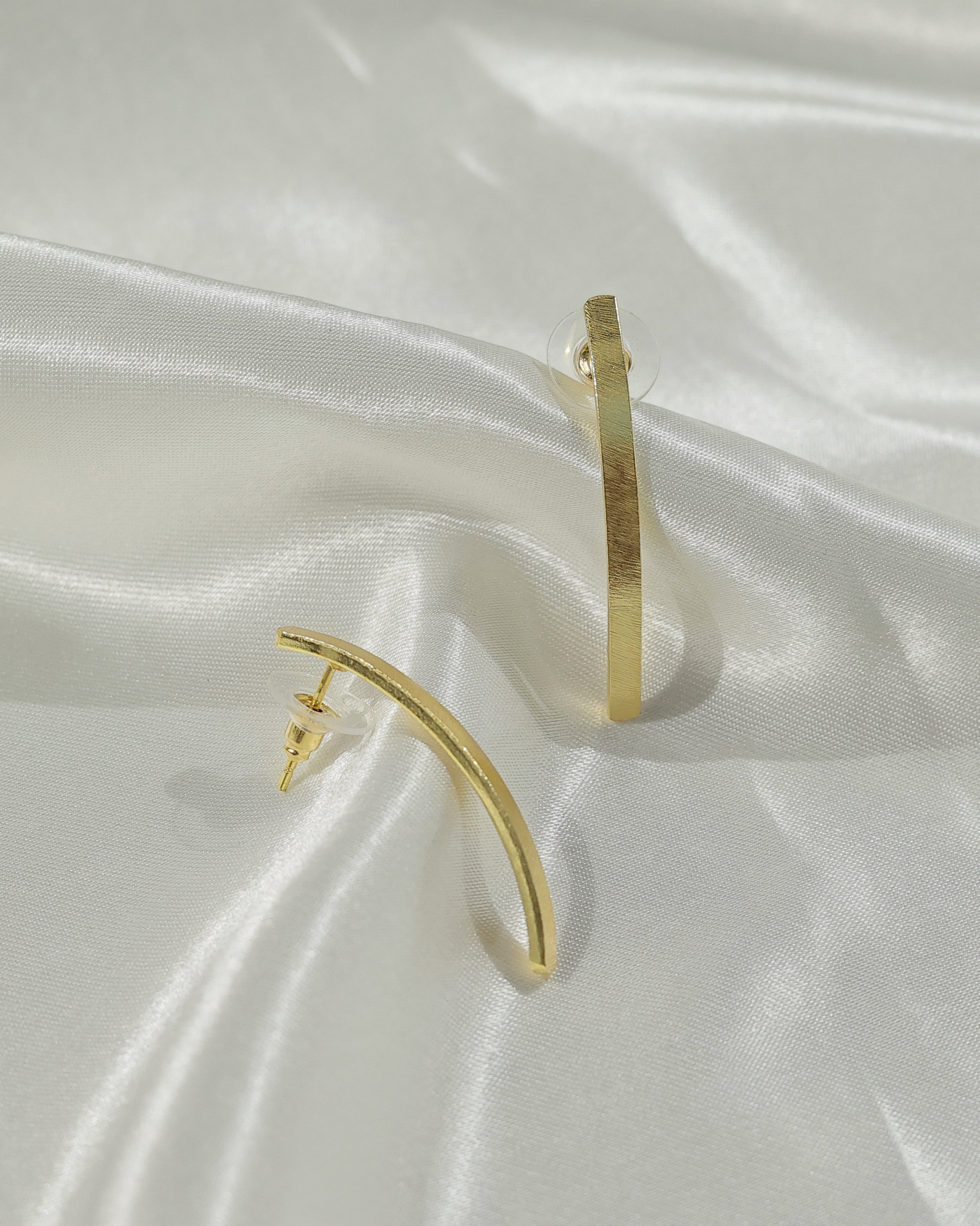 Slim Curved Hoop Earrings
