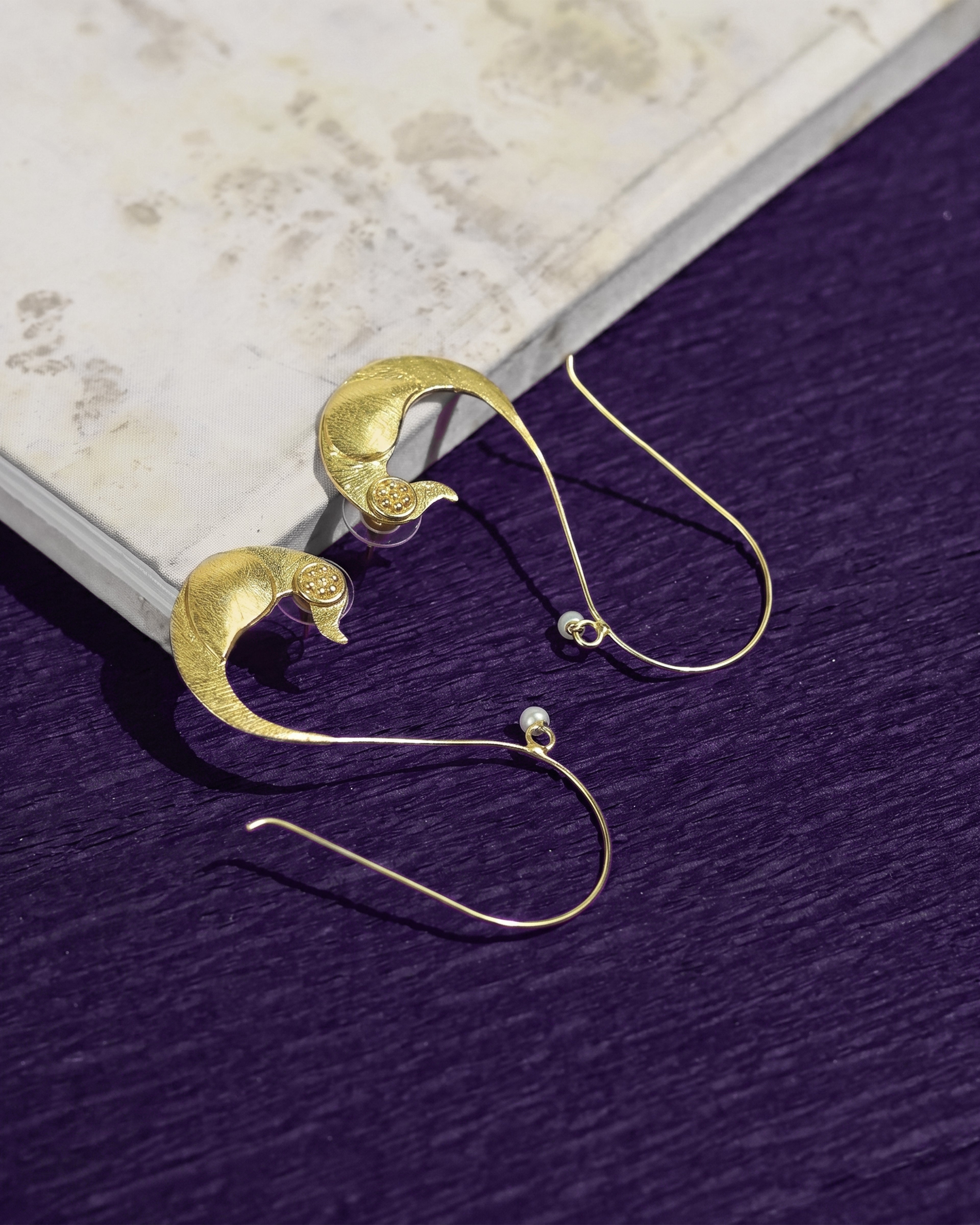 Open Curve Peackock Earrings