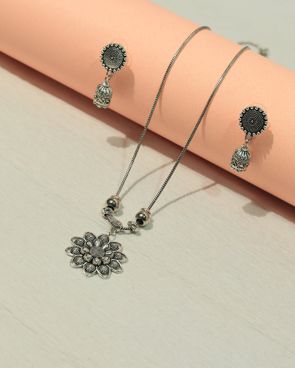 Oxidized Silver Floral Pendant Necklace & Earring Set