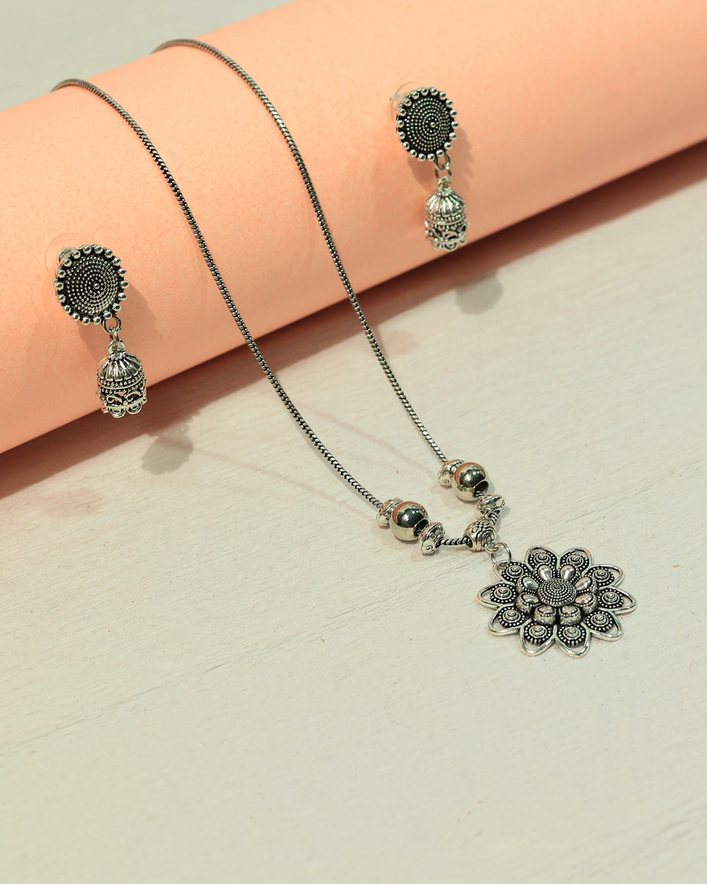 Oxidized Silver Floral Pendant Necklace & Earring Set