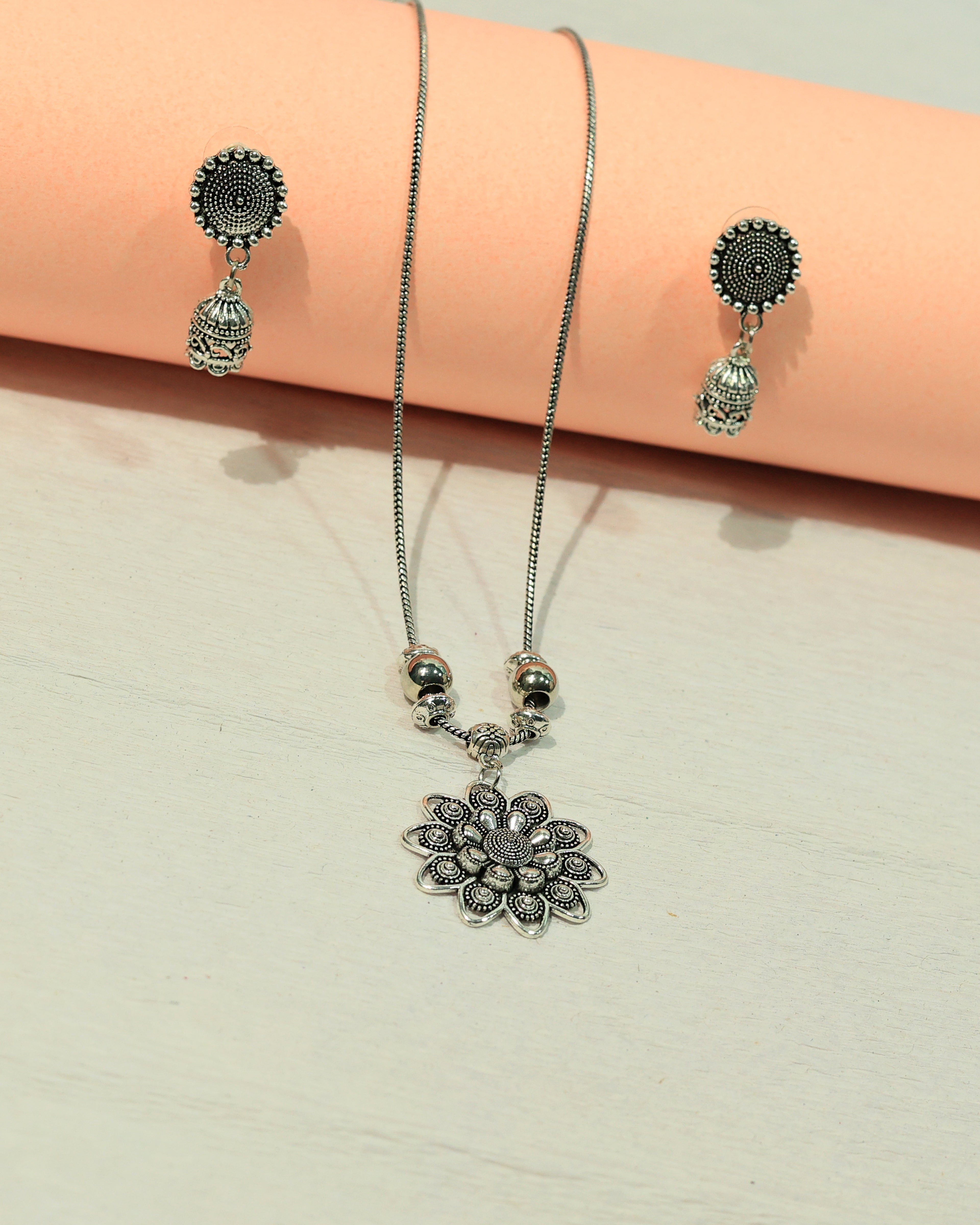 Oxidized Silver Floral Pendant Necklace & Earring Set