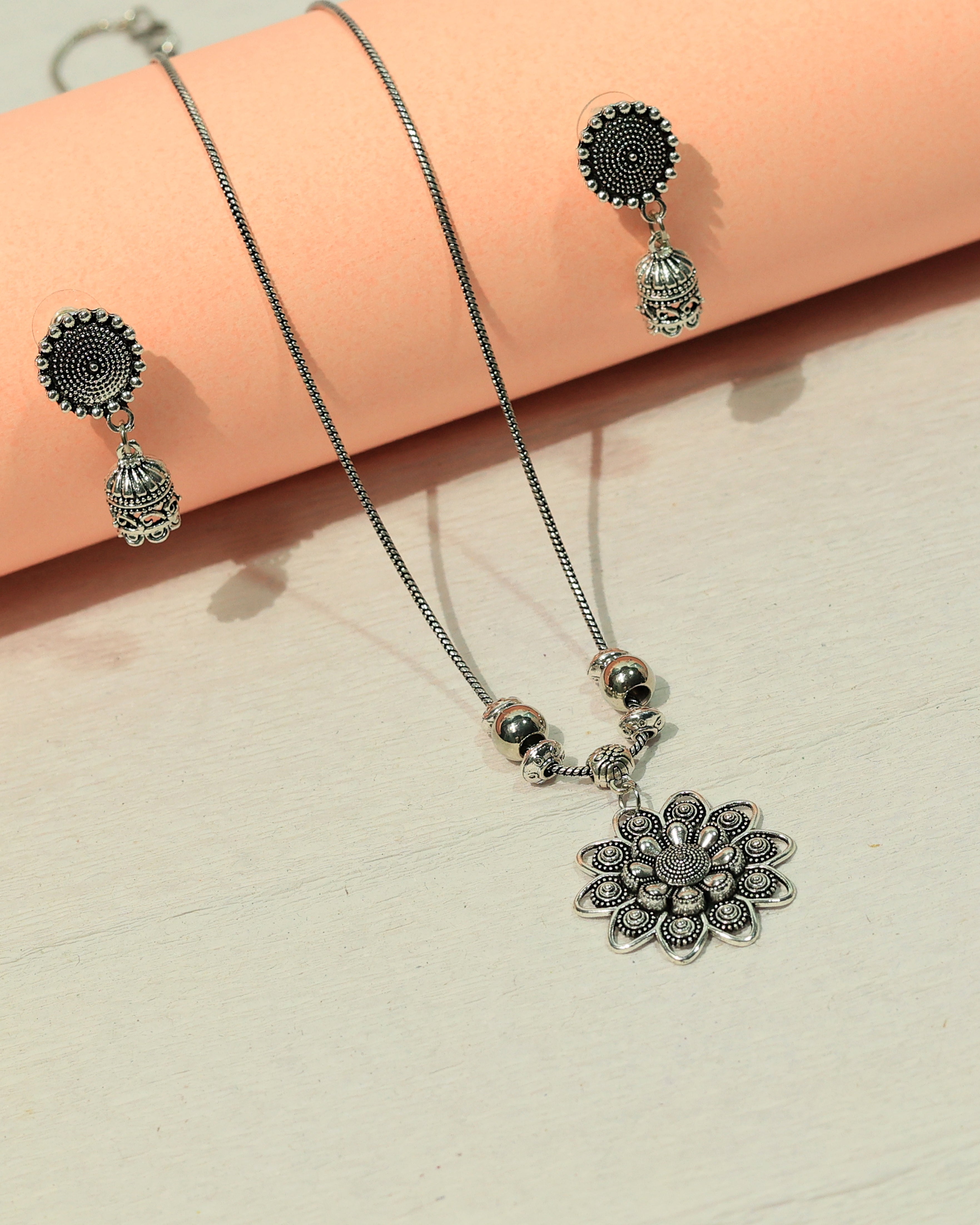 Oxidized Silver Floral Pendant Necklace & Earring Set