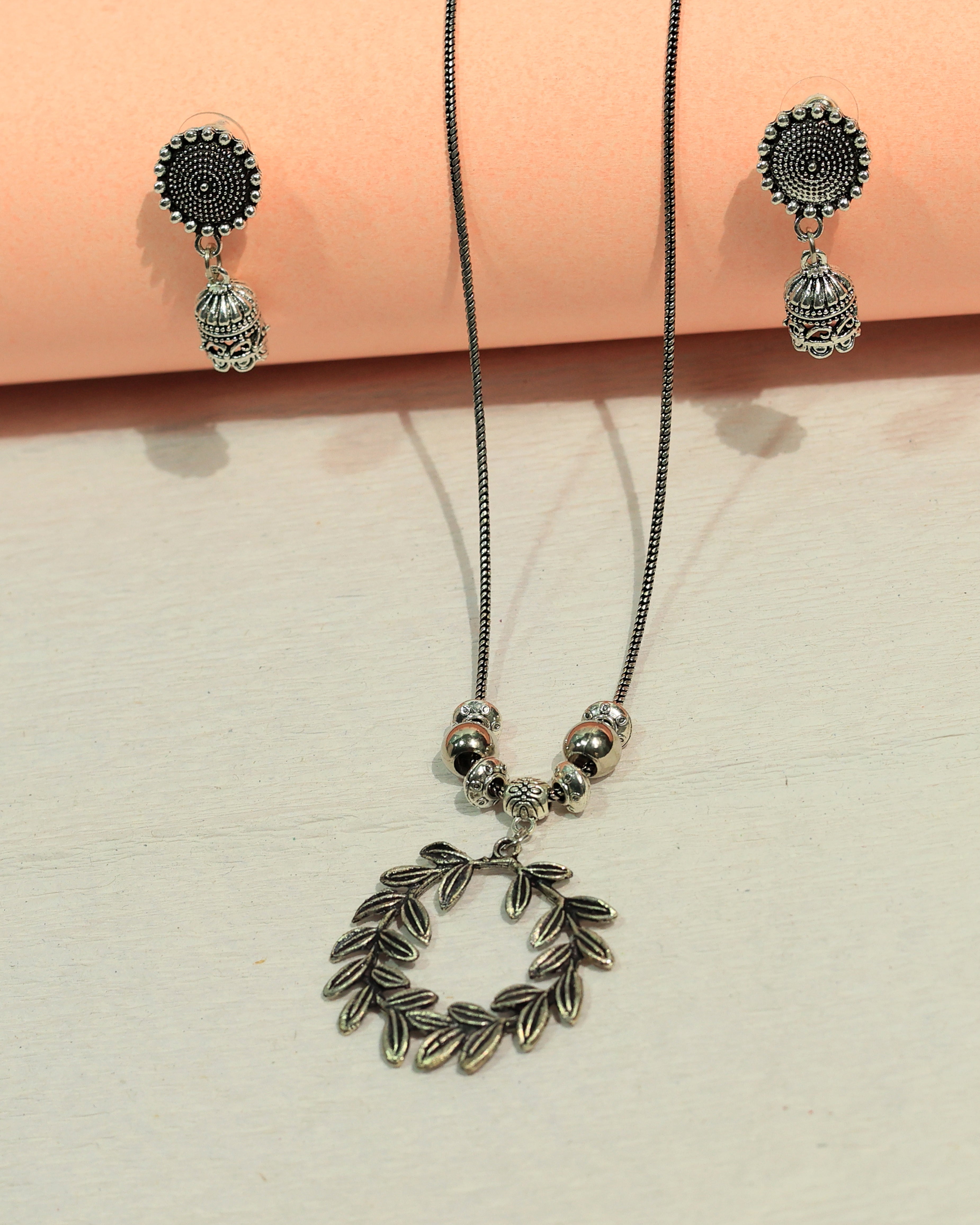 Oxidized Silver Leaf Wreath Necklace & Earring Set