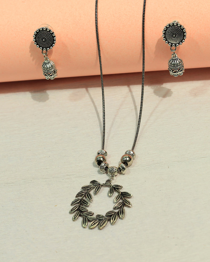 Oxidized Silver Leaf Wreath Necklace & Earring Set