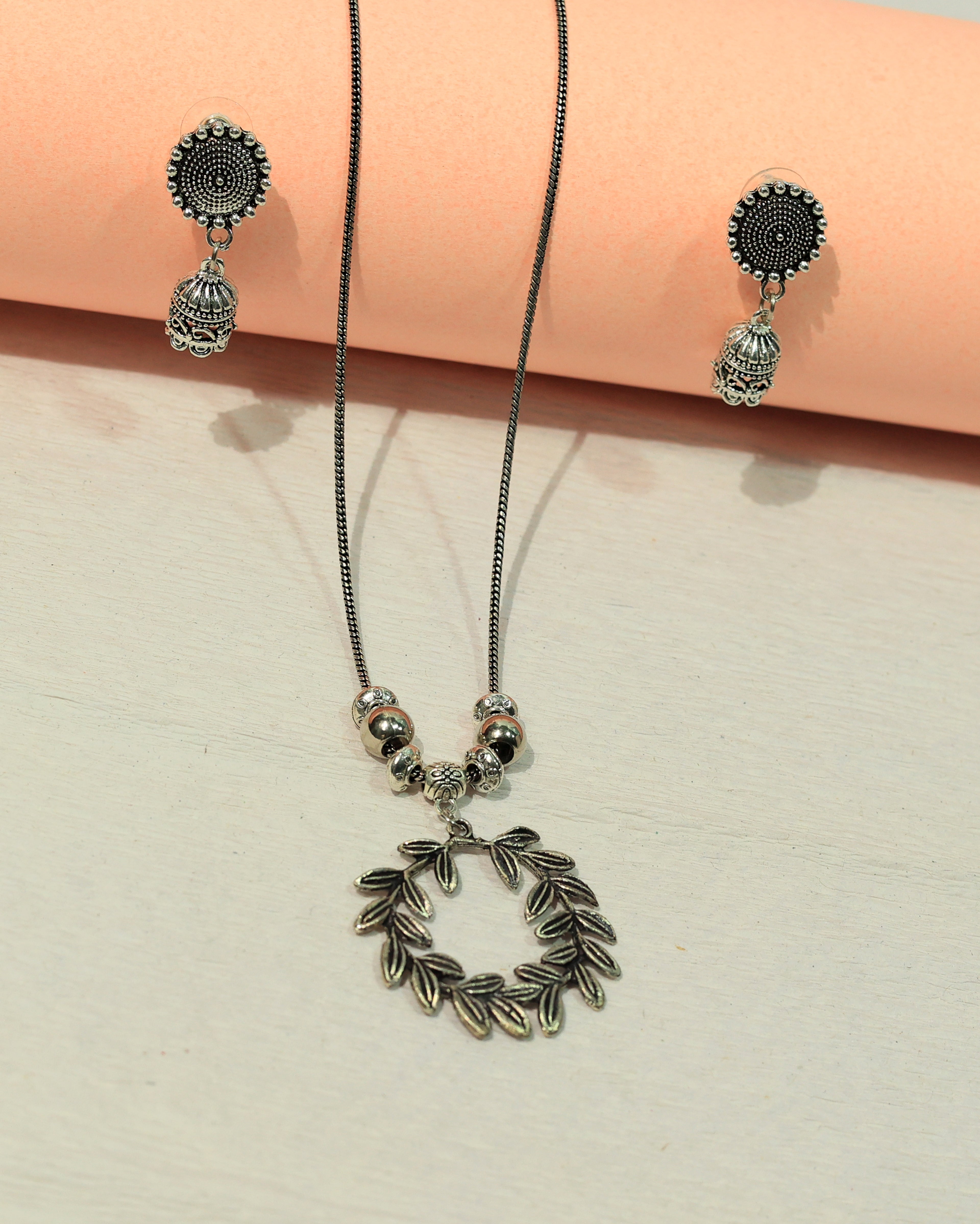 Oxidized Silver Leaf Wreath Necklace & Earring Set