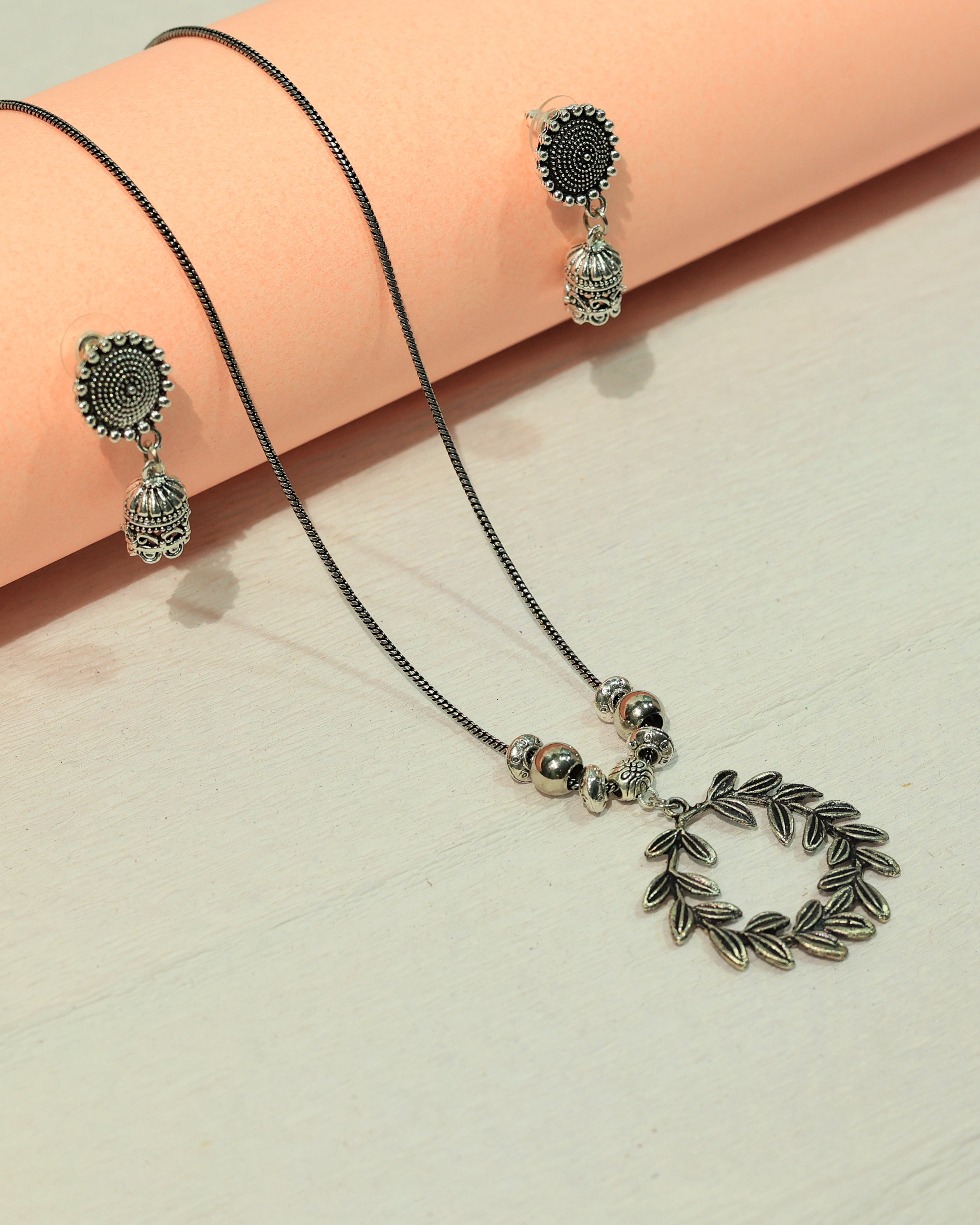 Oxidized Silver Leaf Wreath Necklace & Earring Set