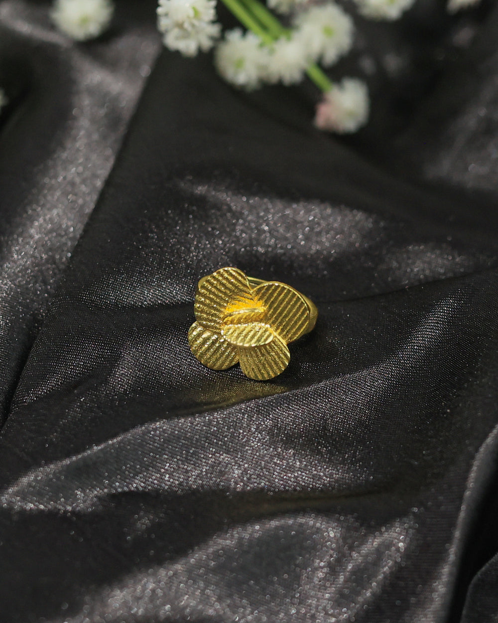 Bloom Petal Textured Ring