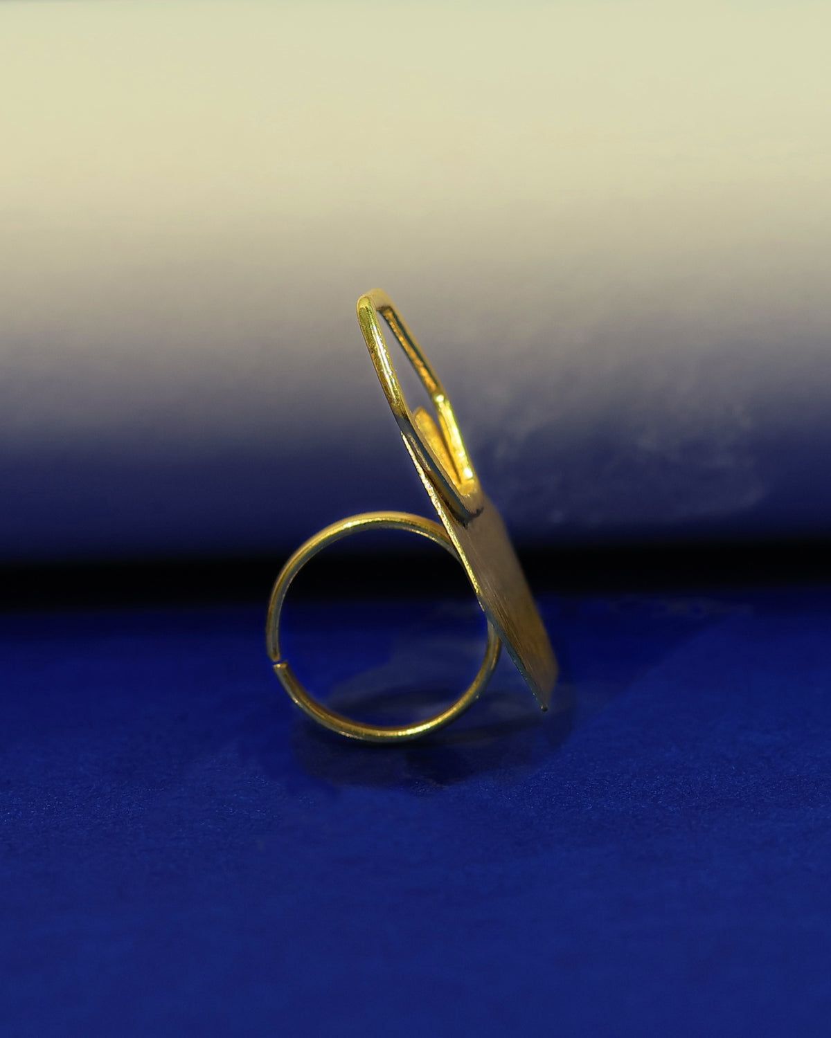 Golden Hexagon Geometric Ring