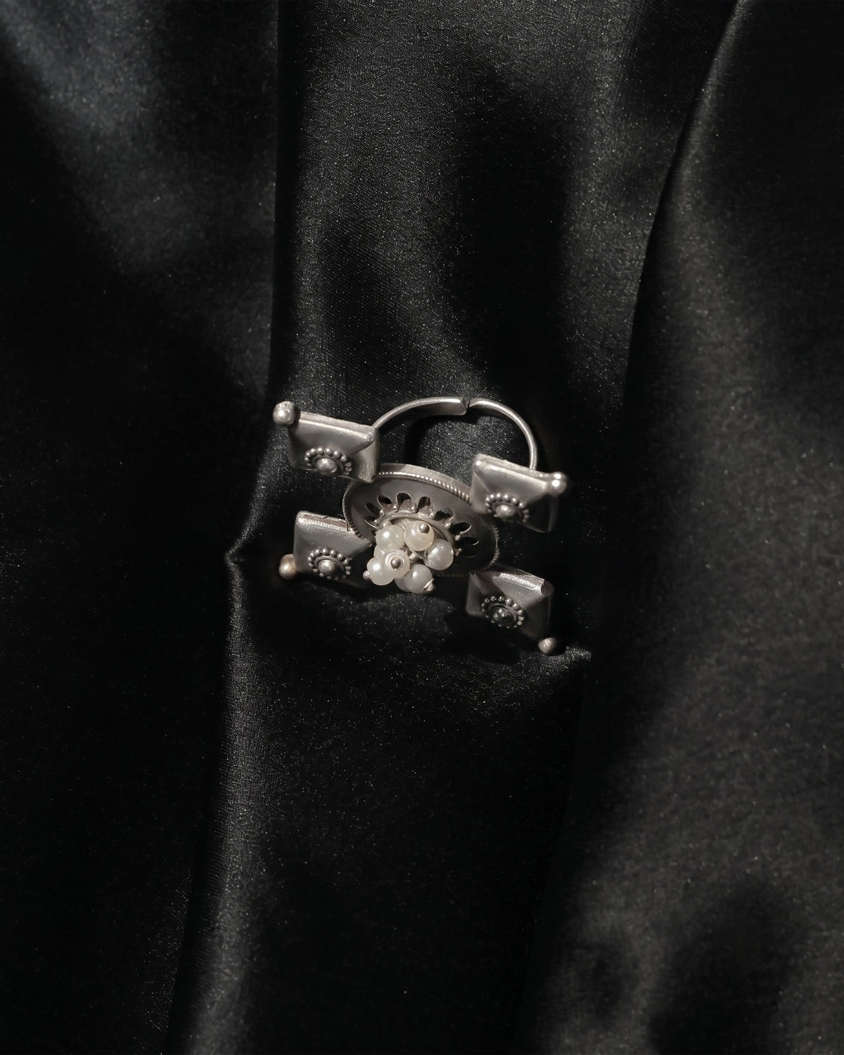 Four Petal Pearl Oxidised Ring