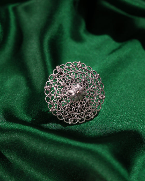 Vintage floral filigree oxidised ring